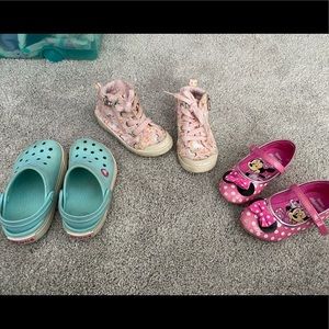 Lot size 8 toddler girl shoes